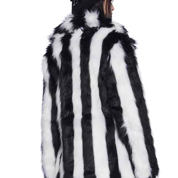 Brand new sold out online Beetlejuice, Black/white fake for last one - Picture 9 of 10